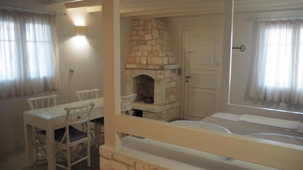 Ataraxia- Stonebuilt Studios And Apartments Kimolos Luaran gambar