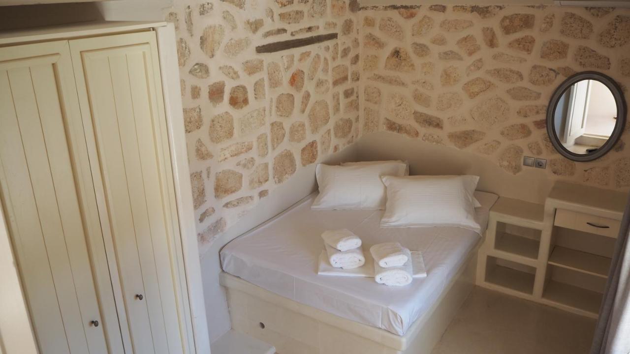 Ataraxia- Stonebuilt Studios And Apartments Kimolos Luaran gambar