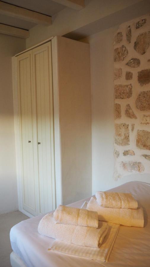 Ataraxia- Stonebuilt Studios And Apartments Kimolos Luaran gambar